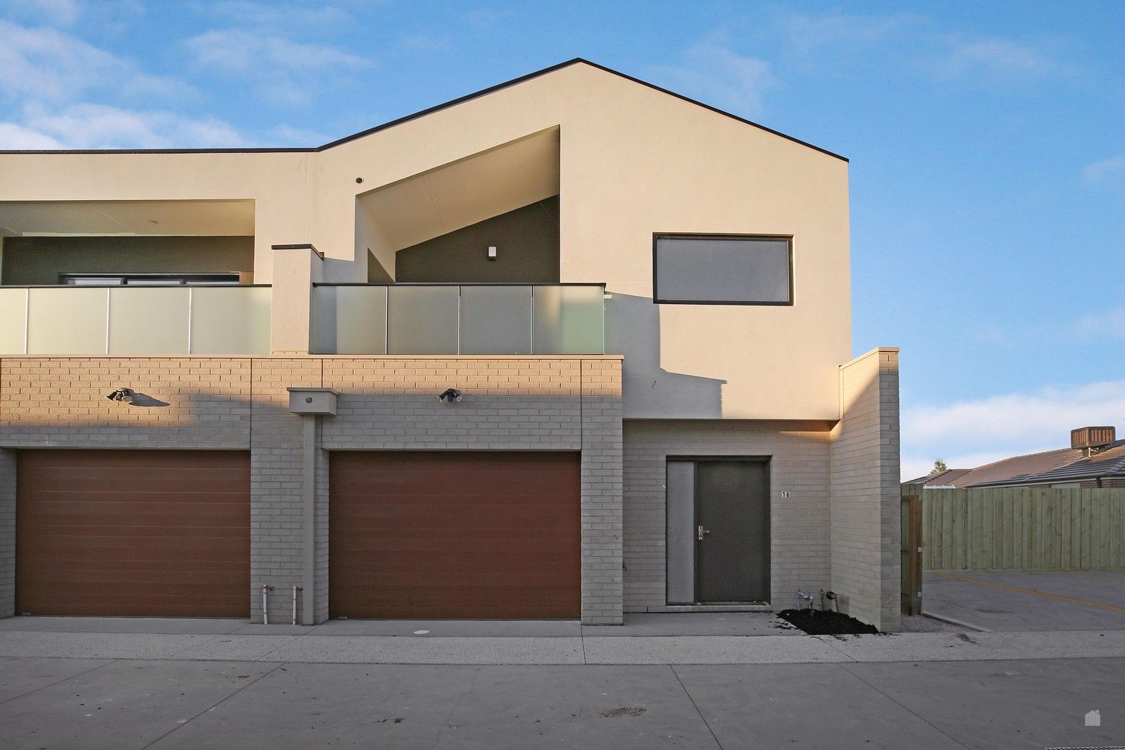 2 bedrooms Townhouse in 15 Mullavey Place WERRIBEE VIC, 3030