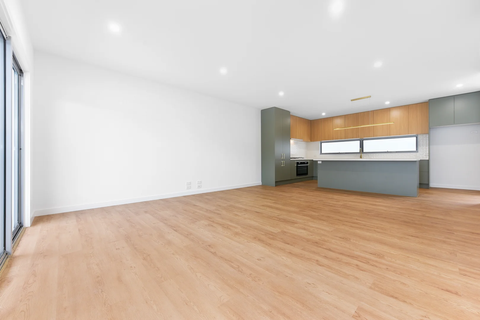 Additional image 4 of 2/53 Cleeland Street, Dandenong VIC 3175