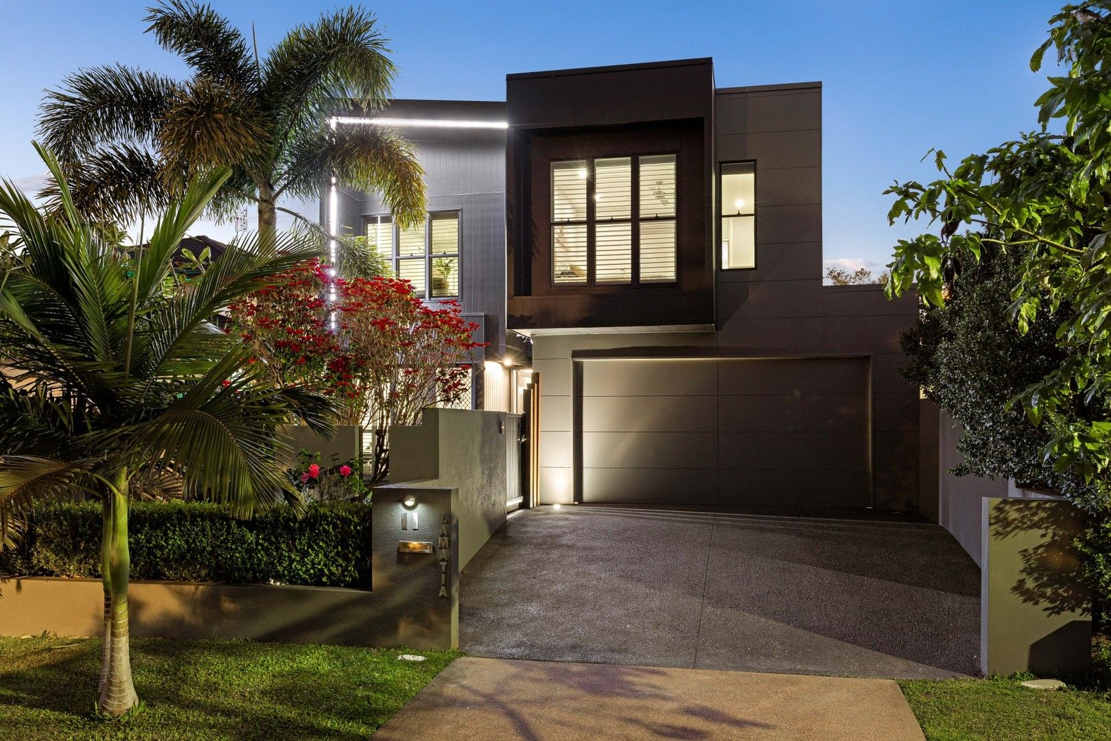 4 bedrooms House in 11 Lamatia Drive MOUNTAIN CREEK QLD, 4557