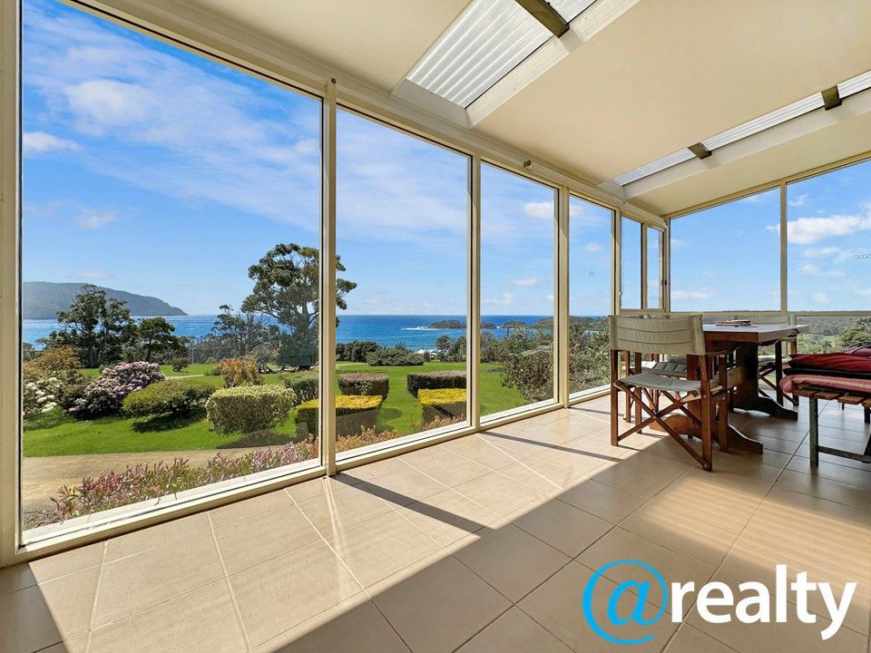 3 bedrooms House in 16 Waterfall Bay Road EAGLEHAWK NECK TAS, 7179