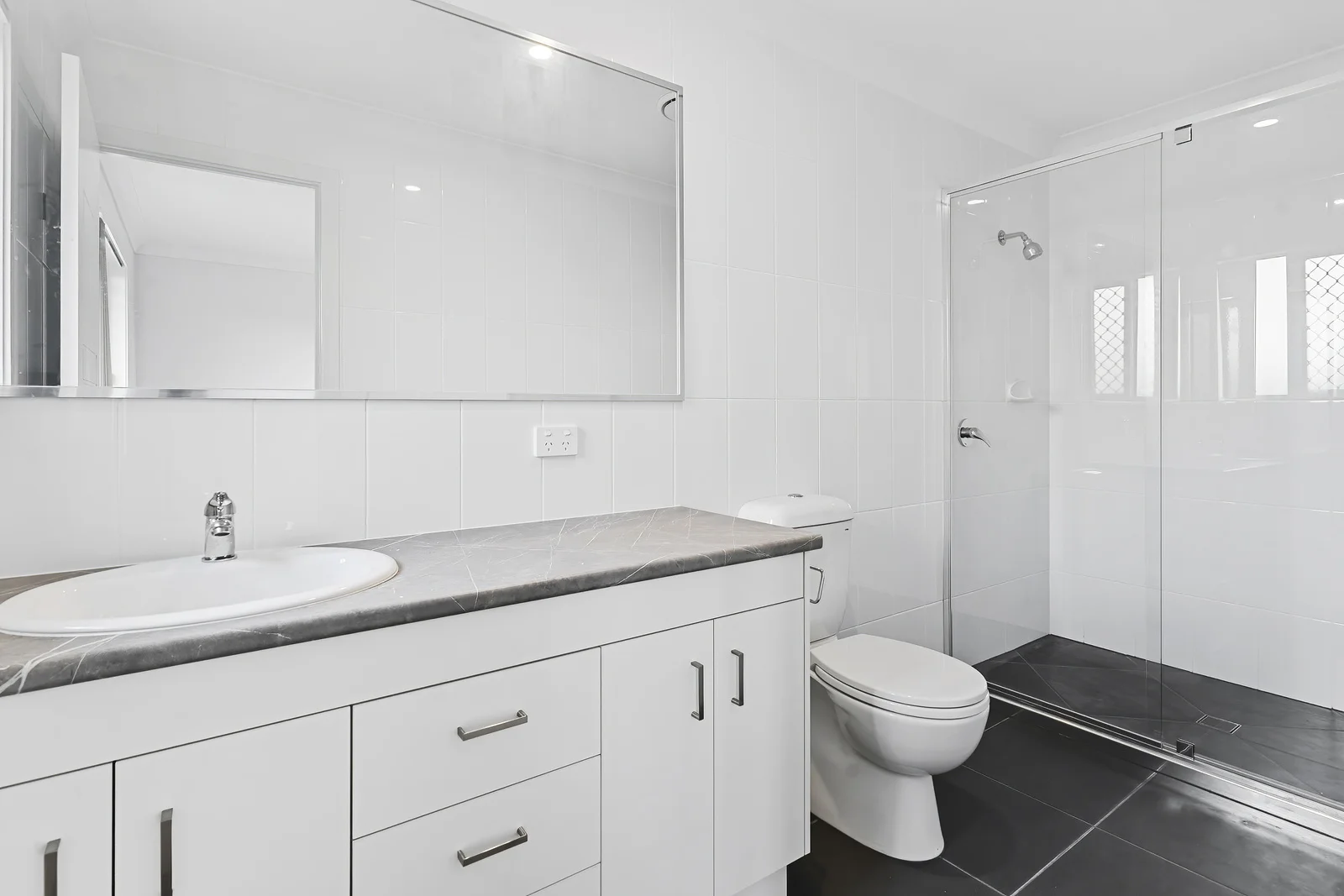 Additional image 8 of 2/8a Echidna La, Southside QLD 4570