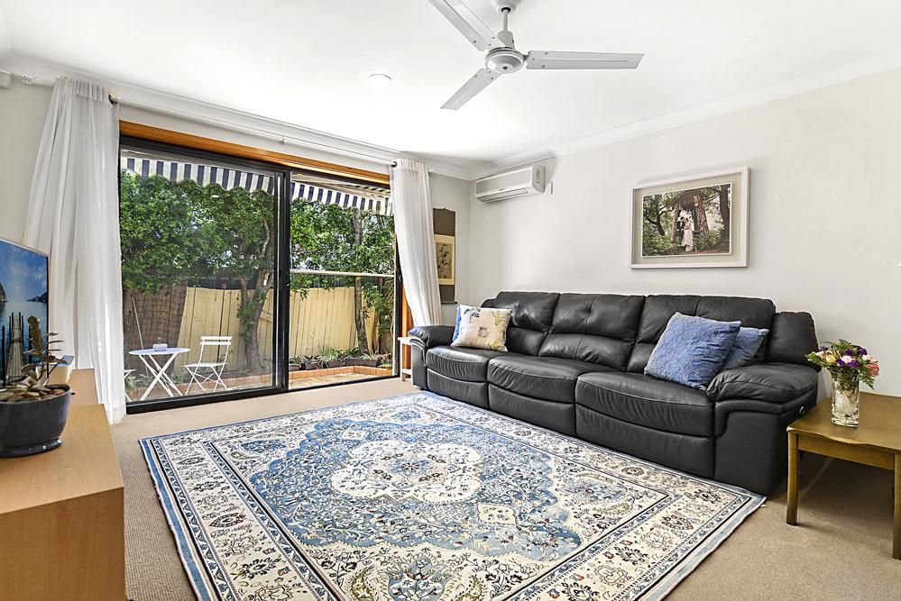 2/33 Stevens Street, Southport QLD 4215, Image 2