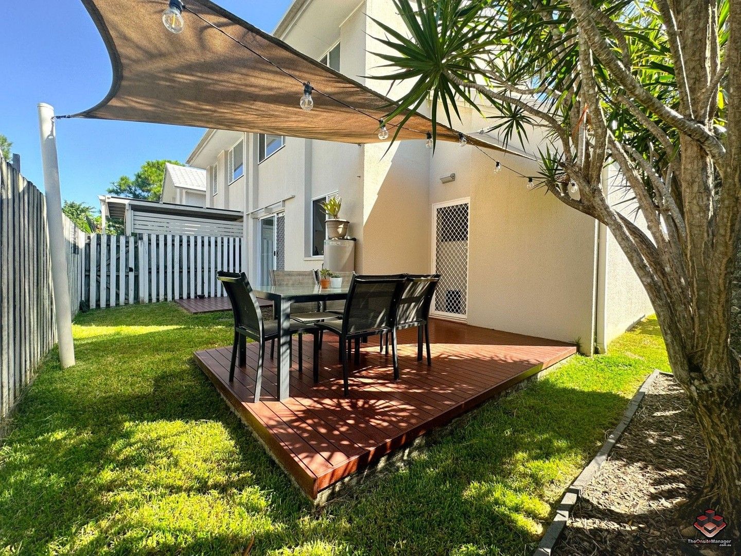 2 bedrooms Townhouse in 80/300 Cottesloe Drive MERMAID WATERS QLD, 4218