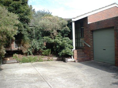2 bedrooms Apartment / Unit / Flat in 2/67 Middleborough Road BURWOOD VIC, 3125