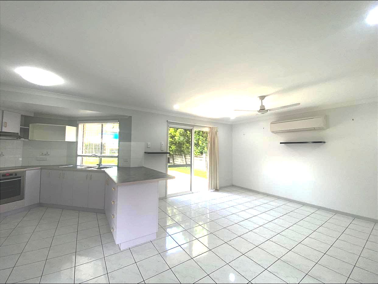 11 Dumfries Court, Beaconsfield QLD 4740, Image 2