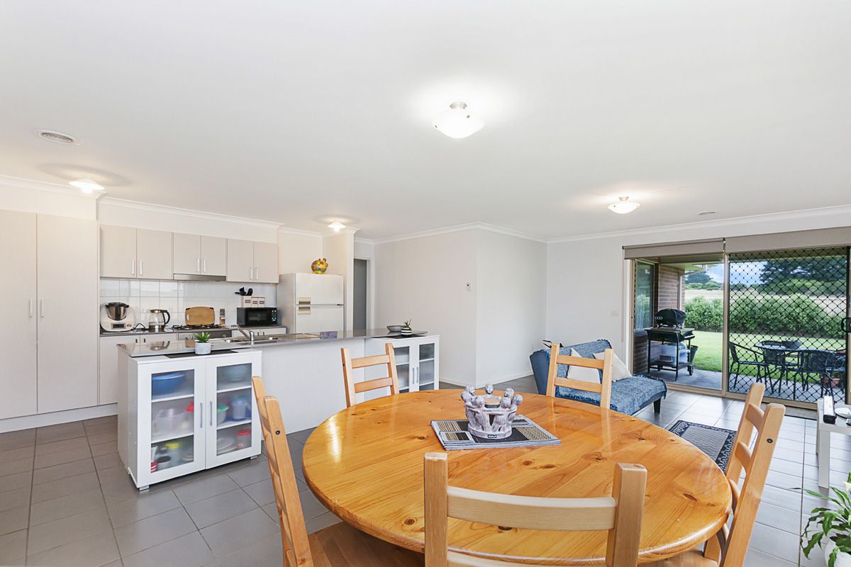 21 Bellara Court, Portland VIC 3305, Image 2