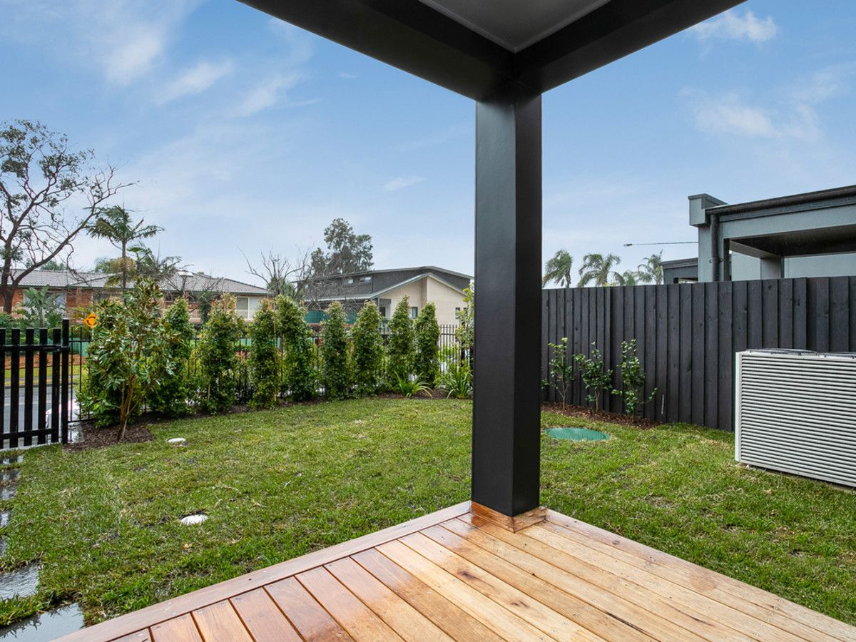 4 bedrooms Townhouse in 34 Hakea Drive WARRIEWOOD NSW, 2102