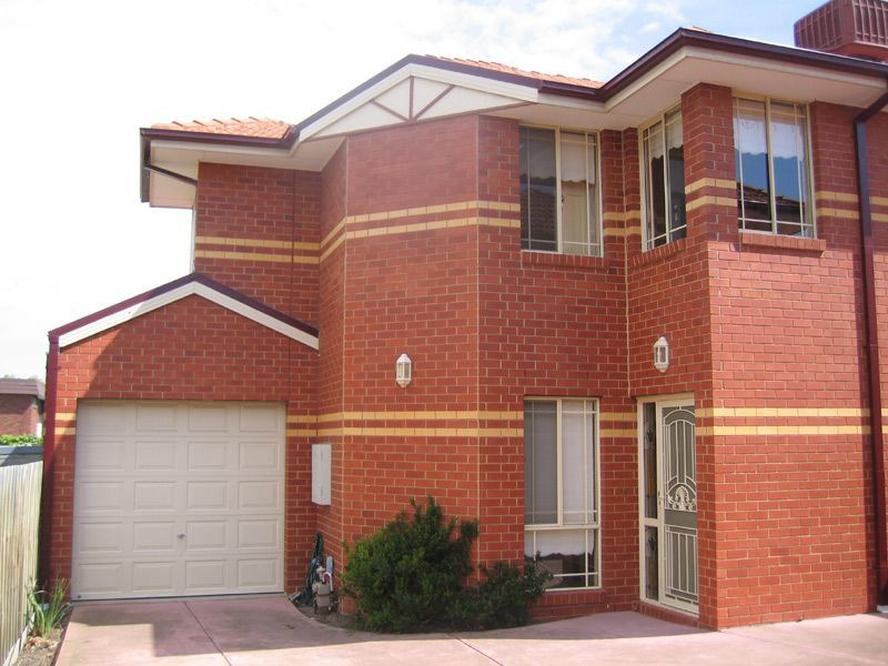 3 bedrooms Apartment / Unit / Flat in 3/967 Mount Alexander Road ESSENDON VIC, 3040