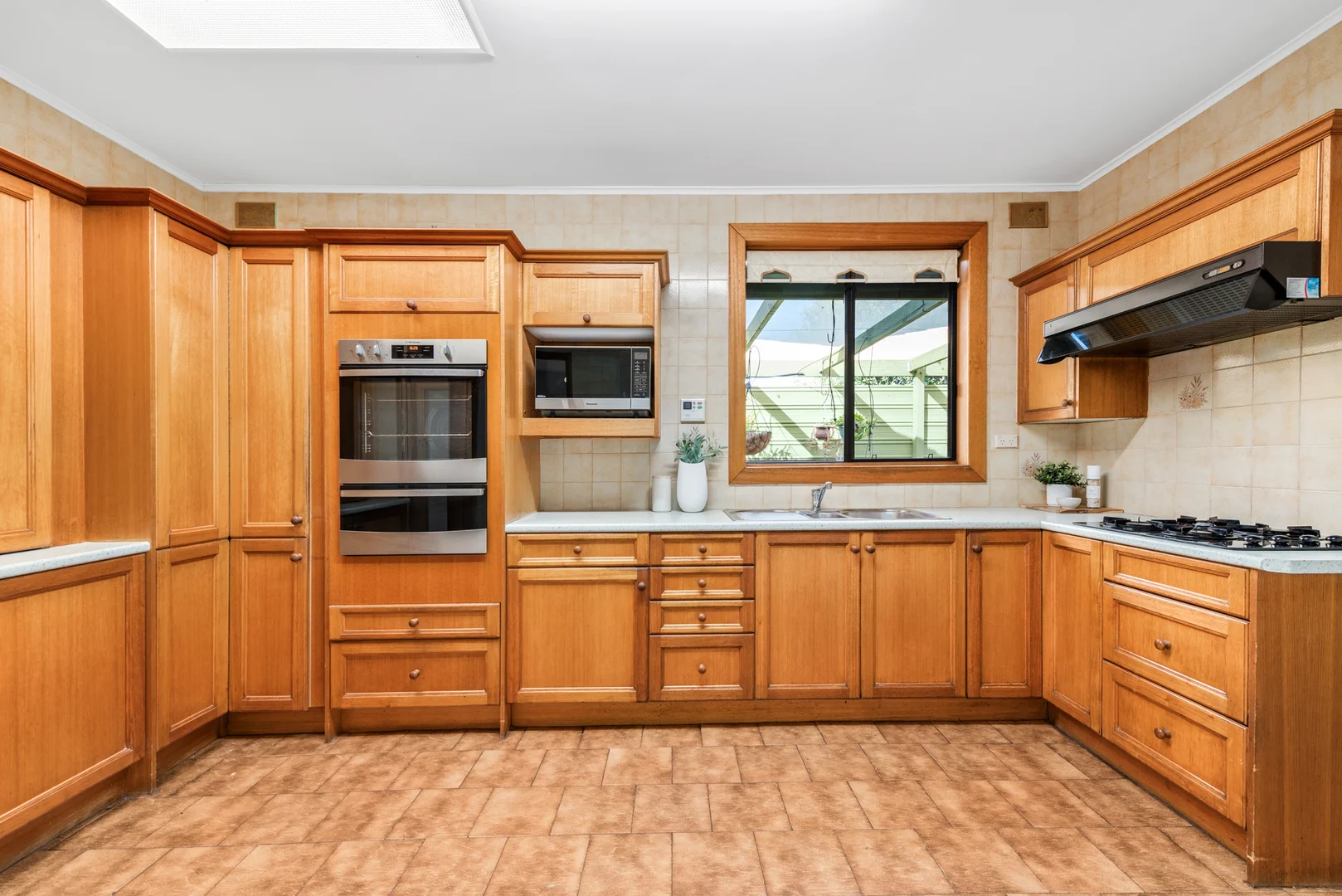 Additional image 4 of 32 William Road, Christies Beach SA 5165