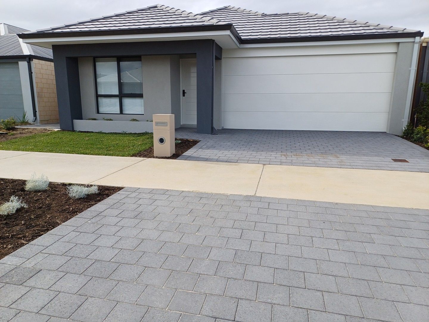 4 bedrooms House in 83 Serpentine Drive SOUTH GUILDFORD WA, 6055
