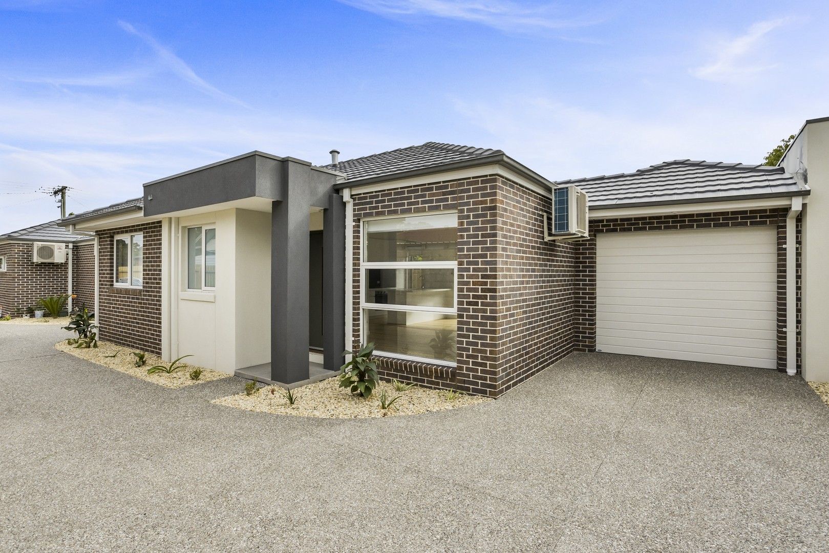 2 bedrooms House in 2/33 Potton Avenue ROSEBUD VIC, 3939