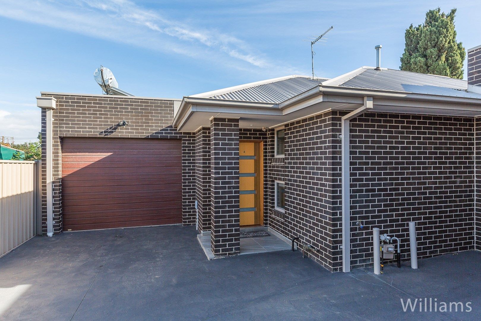 4/4 Rymill Court, Altona North VIC 3025, Image 0