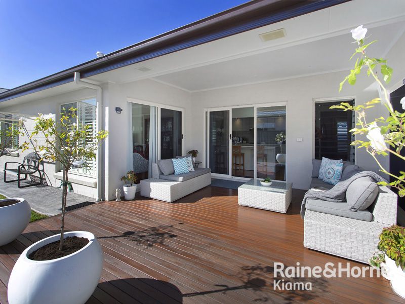 9 Riverside cres, Haywards Bay NSW 2530, Image 2