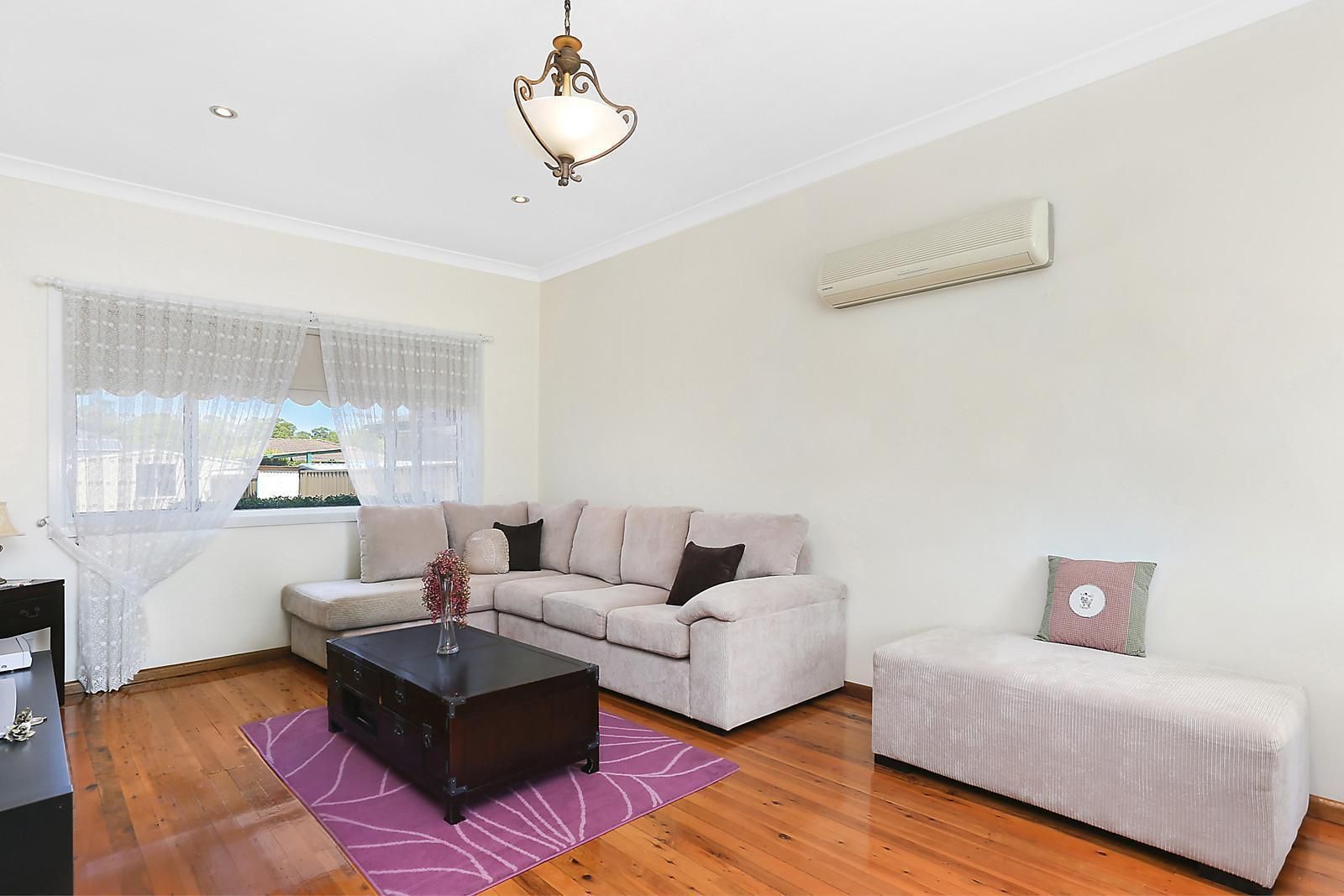 18 Barker Street, Bossley Park NSW 2176, Image 2