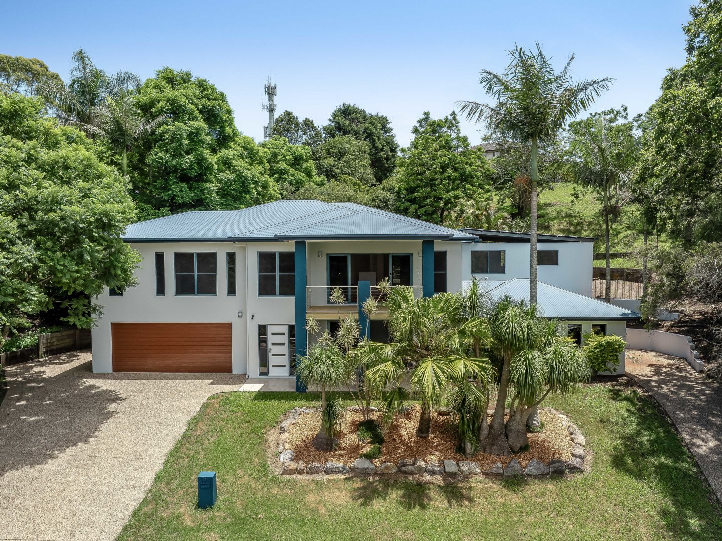 26 Hilltop Crescent, Blue Mountain Heights QLD 4350