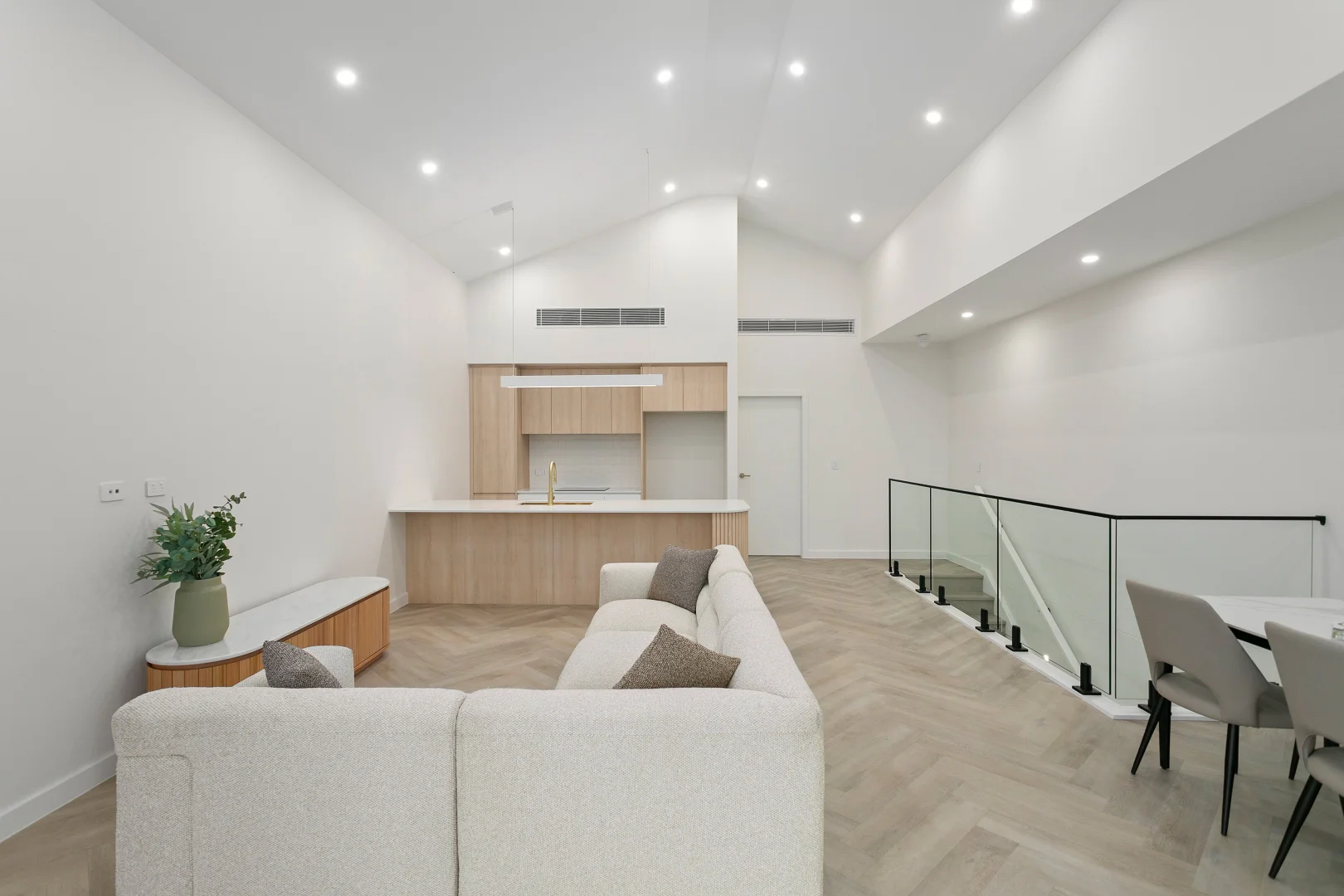 Additional image 5 of 8 Newton Crescent, Oak Flats NSW 2529