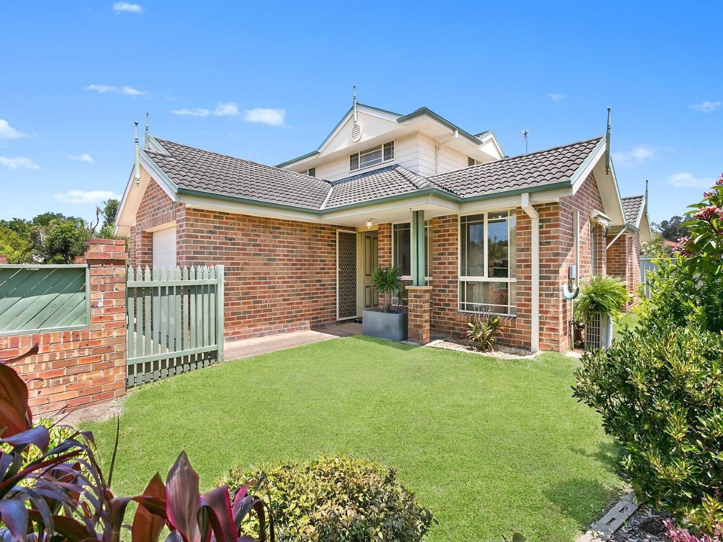 18A Castlereagh Crescent, Bateau Bay NSW 2261, Image 0