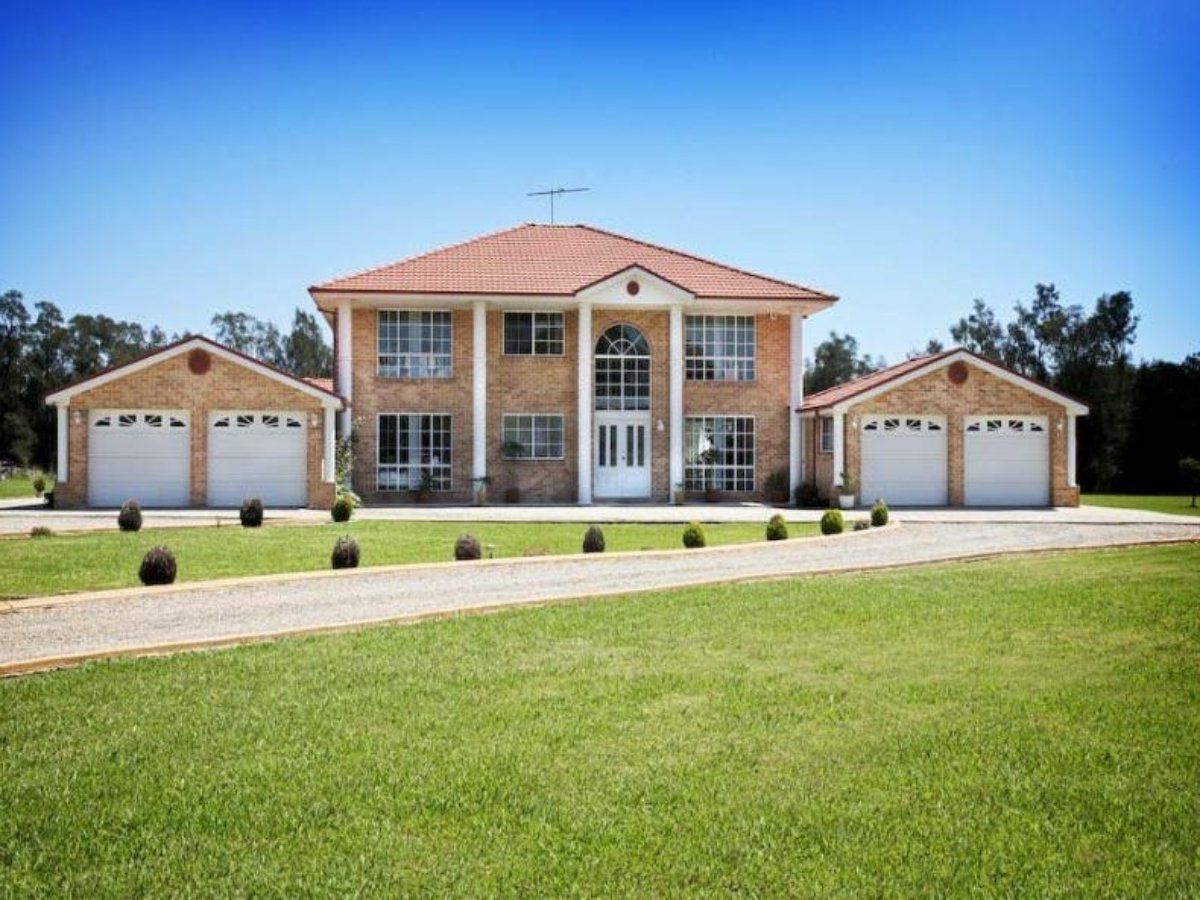 5 bedrooms House in 26 Kelvin Park Drive BRINGELLY NSW, 2556