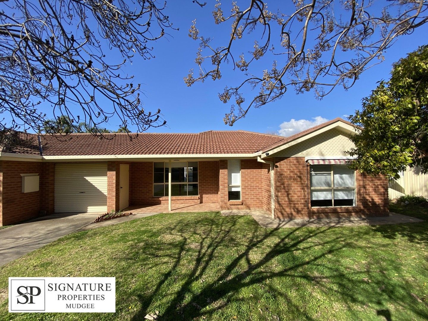 2 bedrooms House in 2/15 Oporto Road MUDGEE NSW, 2850