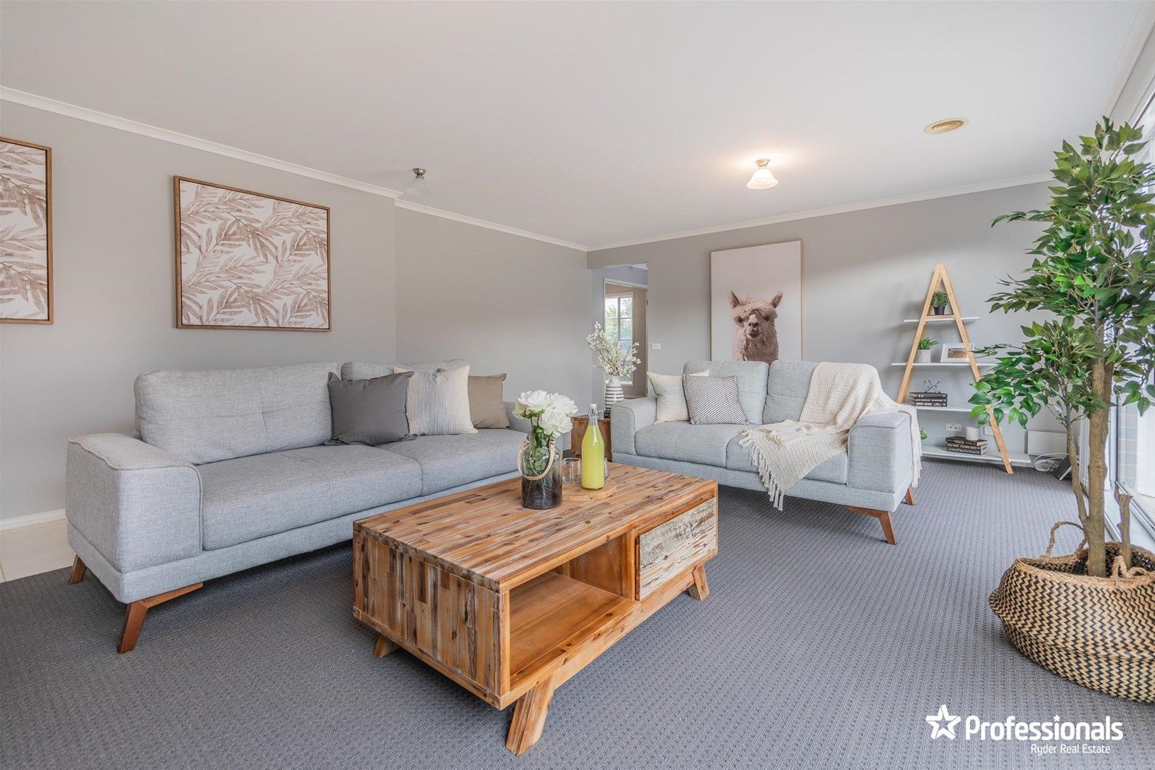 23 Glenfield Avenue, Melton West VIC 3337, Image 0