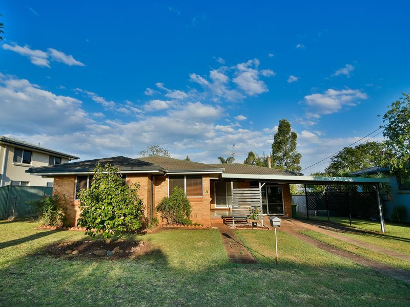8 Raelyn Street, Centenary Heights QLD 4350, Image 0