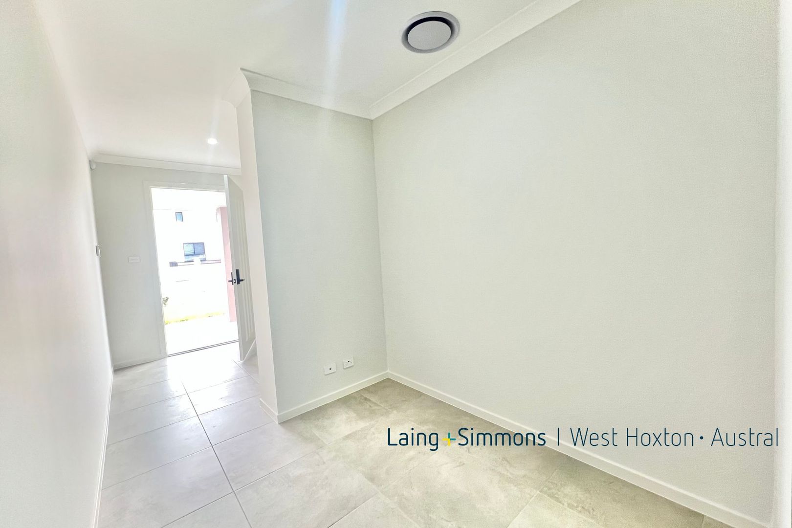 Edmondson Park NSW 2174 3 beds house for Rent, DEPOSIT TAKEN 700 per