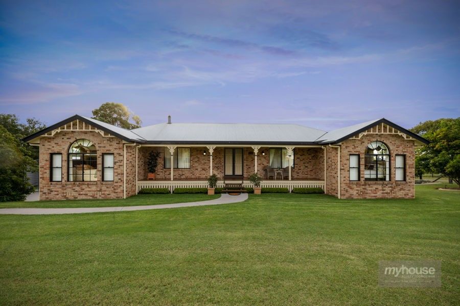 4 bedrooms House in 72 Cotswold Hills Drive COTSWOLD HILLS QLD, 4350