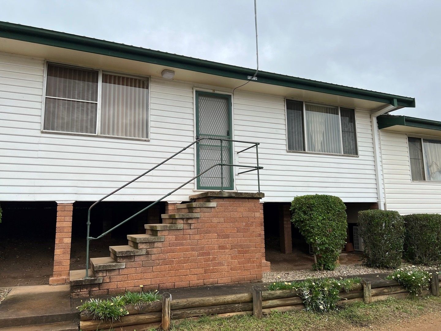 2 bedrooms Apartment / Unit / Flat in 4/2 Campbell Street MUSWELLBROOK NSW, 2333