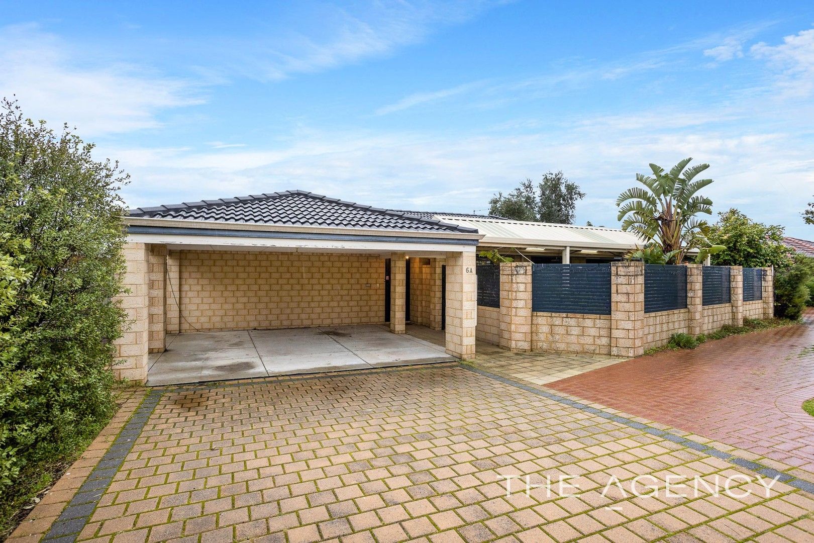 4 bedrooms Duplex in 6A Kolor Court CARRAMAR WA, 6031