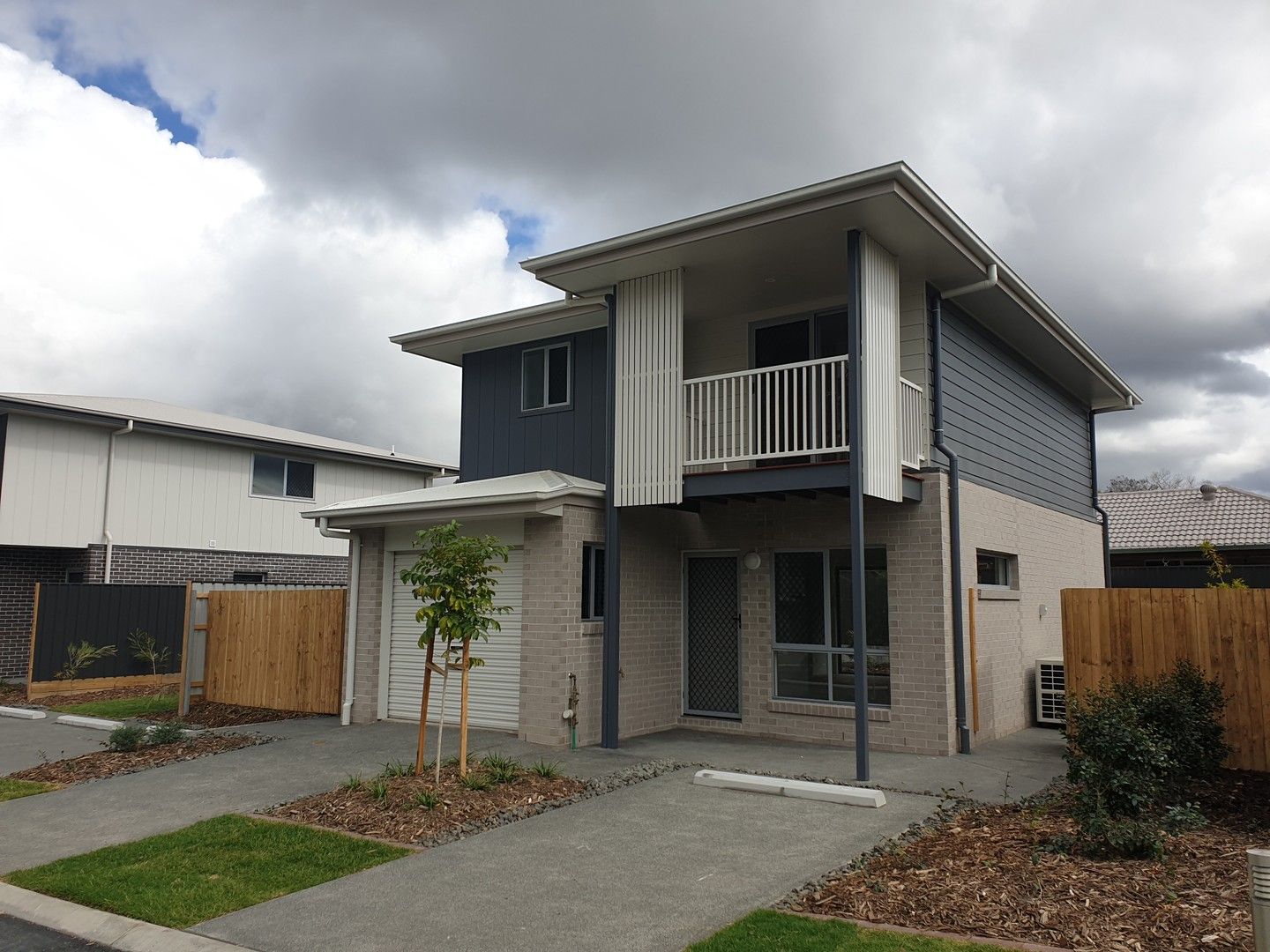 3 bedrooms Townhouse in 14 Cavill Place RUNCORN QLD, 4113
