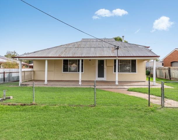 22 Charles Street, Narrandera NSW 2700