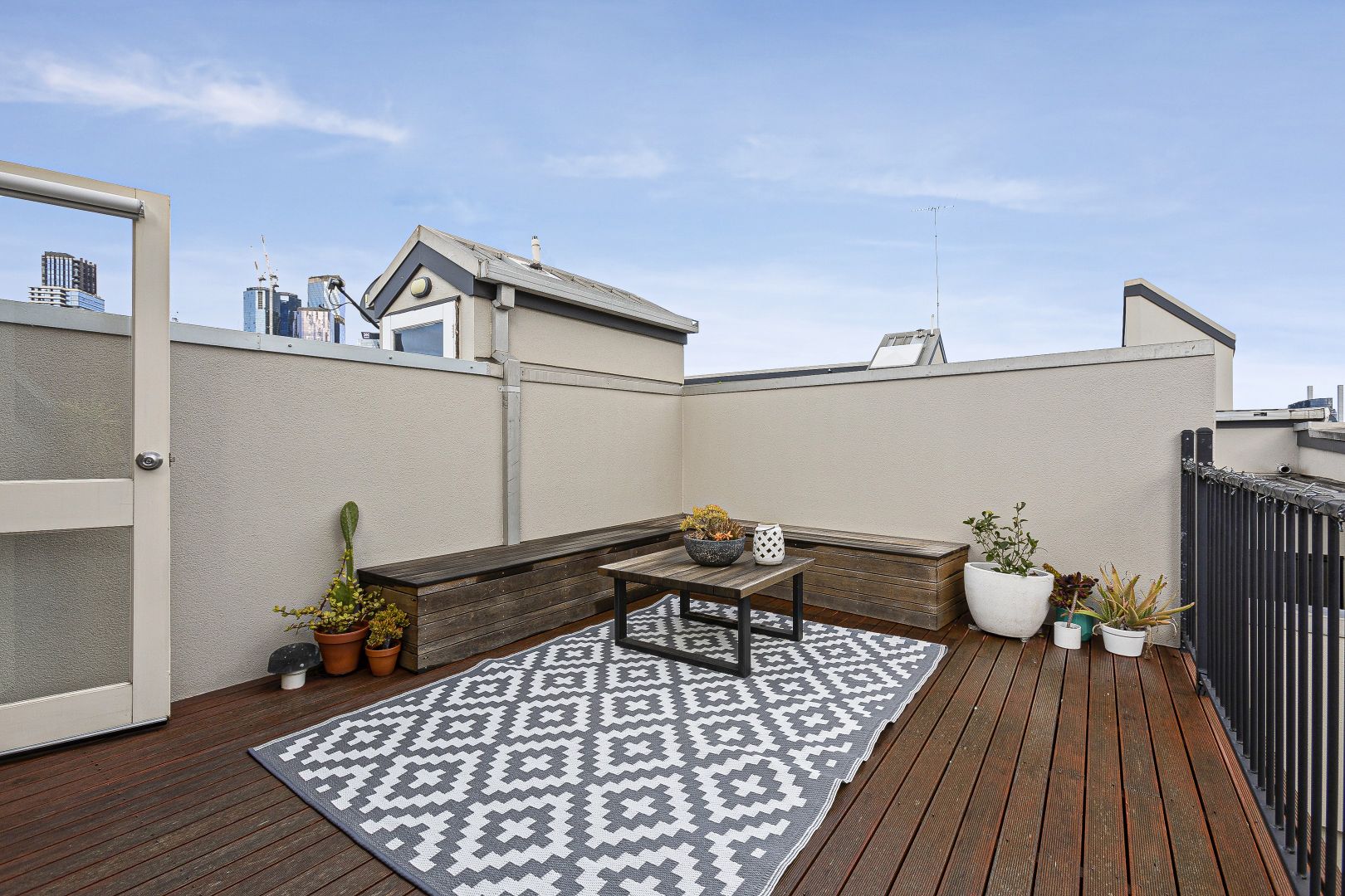 11/24 Ireland Street, West Melbourne VIC 3003, Image 2