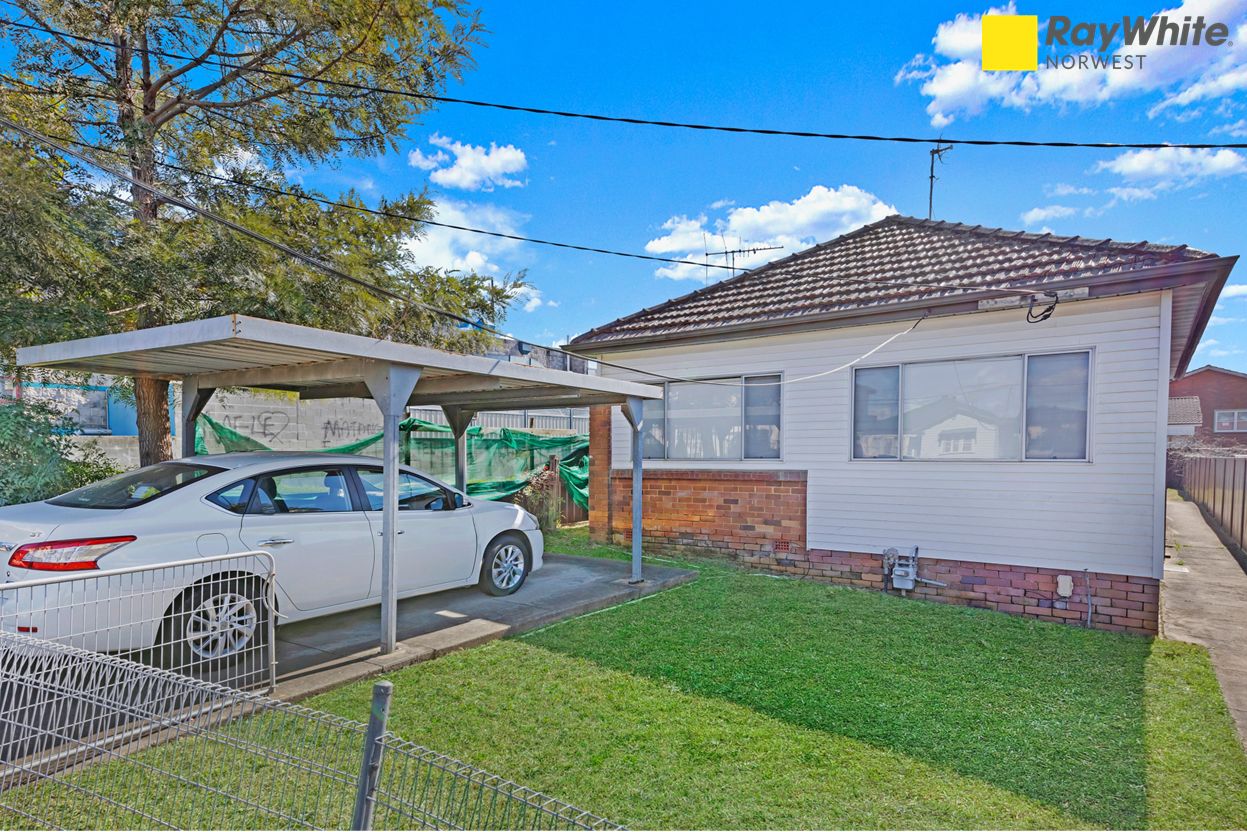 5 bedrooms House in 3 Nobbs Street SOUTH GRANVILLE NSW, 2142