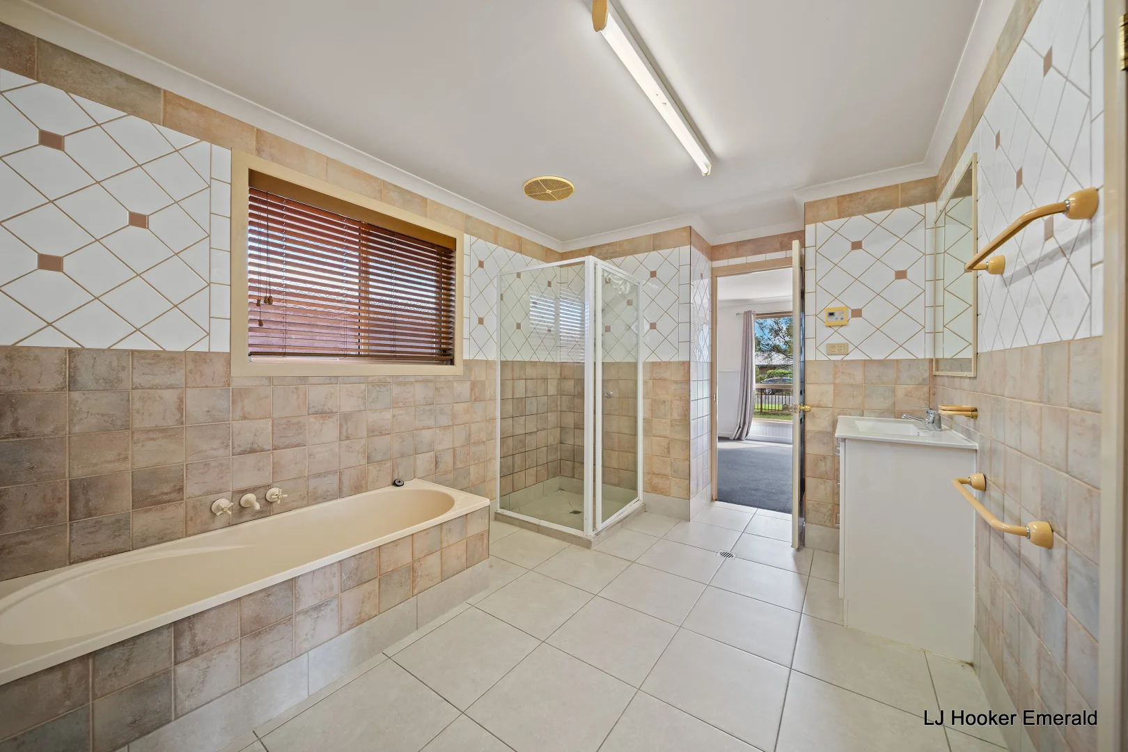 Additional image 14 of 2a Statesman Drive, Emerald QLD 4720