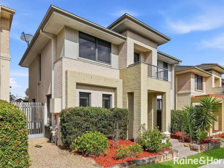 32 Dunlop Avenue, Ropes Crossing NSW 2760