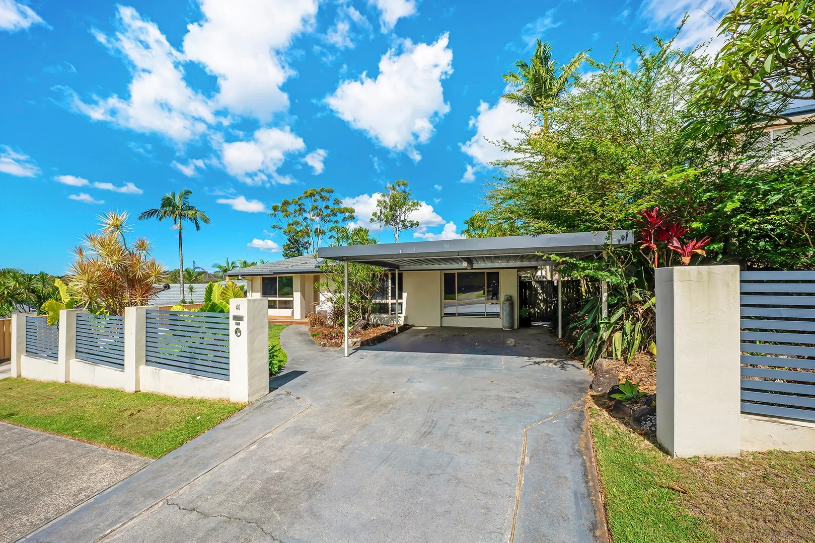 40 California Drive, Oxenford QLD 4210