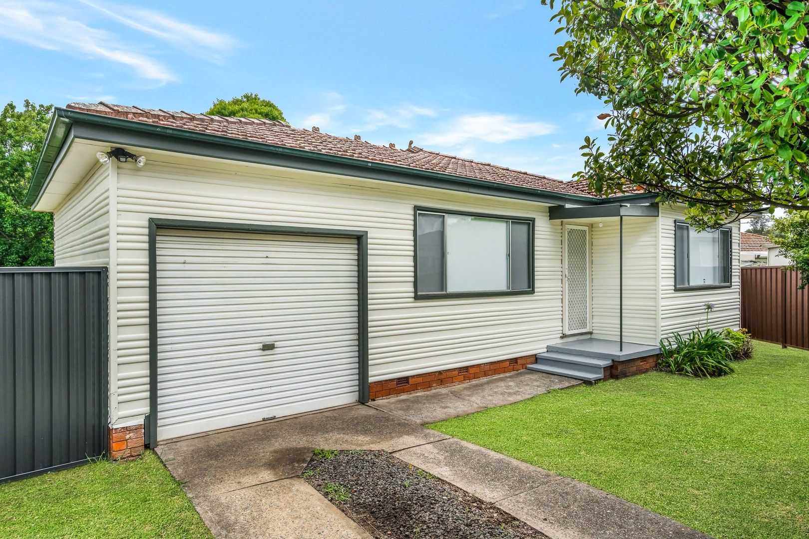 10 Waterloo Place, Glenfield NSW 2167 House For Rent 550 Domain