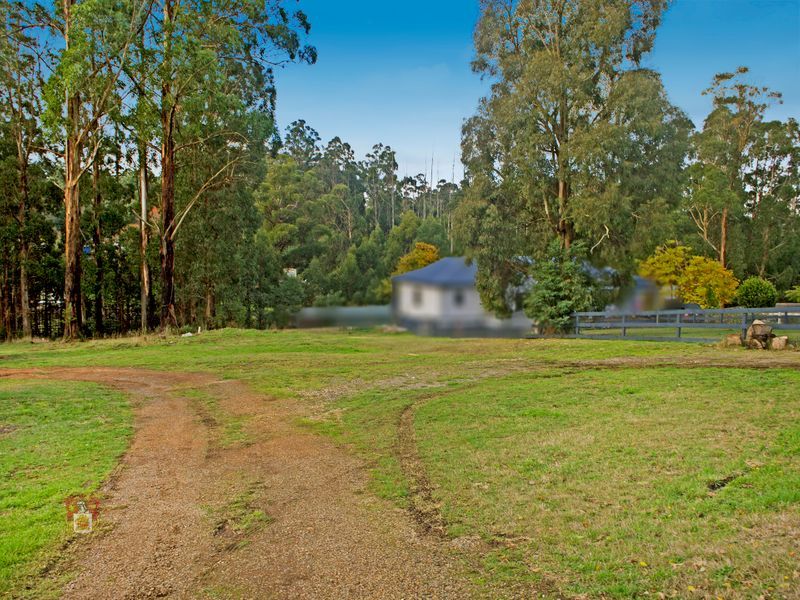 29 Robertson Road, Kinglake VIC 3763, Image 2