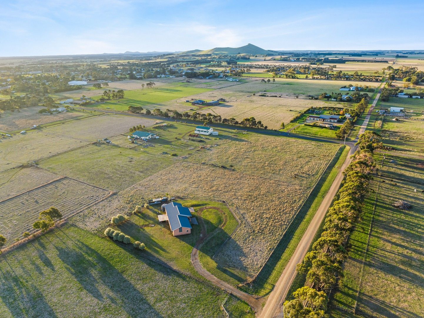 3 bedrooms House in 130 Pound Lane MORTLAKE VIC, 3272
