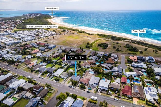 Picture of 81 Caves Beach Road, CAVES BEACH NSW 2281