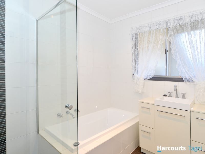 17 Hartley Street, Flagstaff Hill SA 5159, Image 2