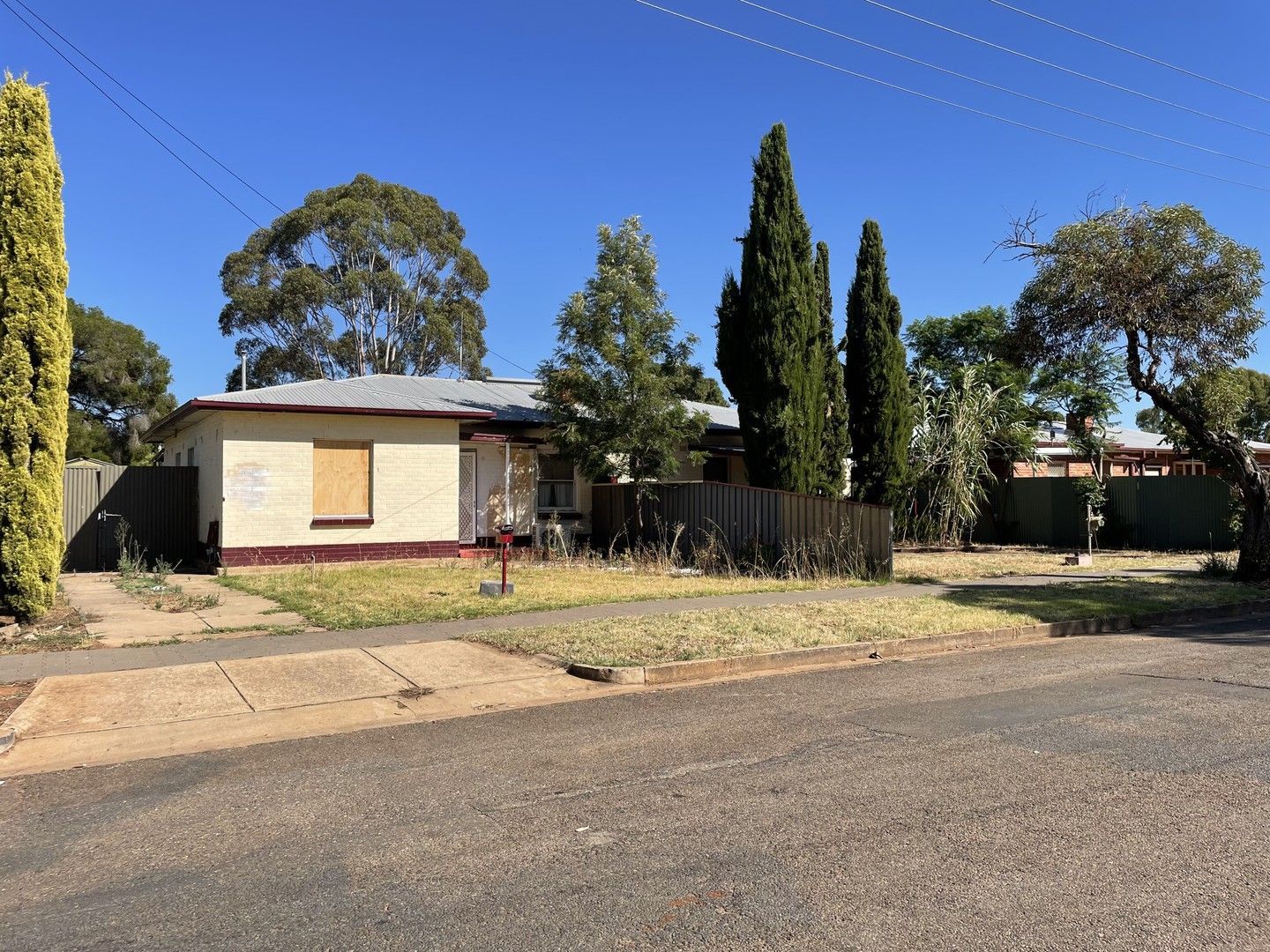 3 bedrooms House in 7 Drimpton Street DAVOREN PARK SA, 5113