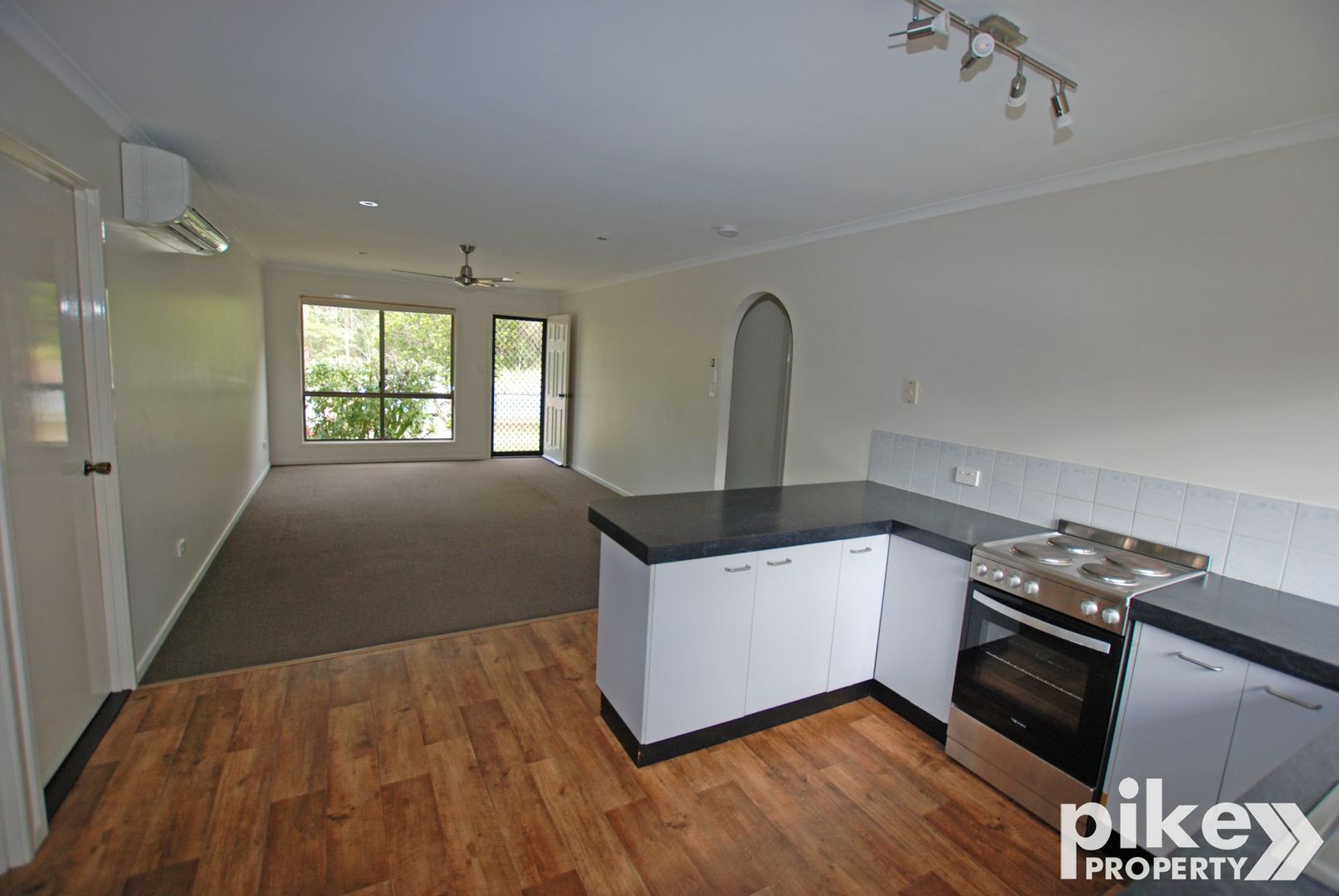 2/2 Fennell Court, Morayfield QLD 4506, Image 1