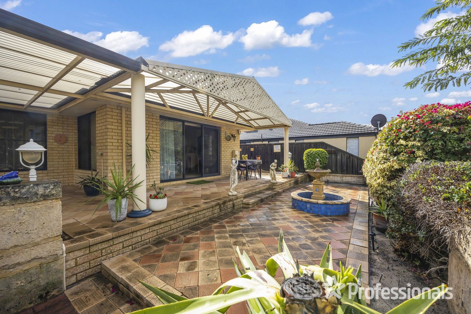 3 bedrooms House in 4 Santorini Turn ELLENBROOK WA, 6069