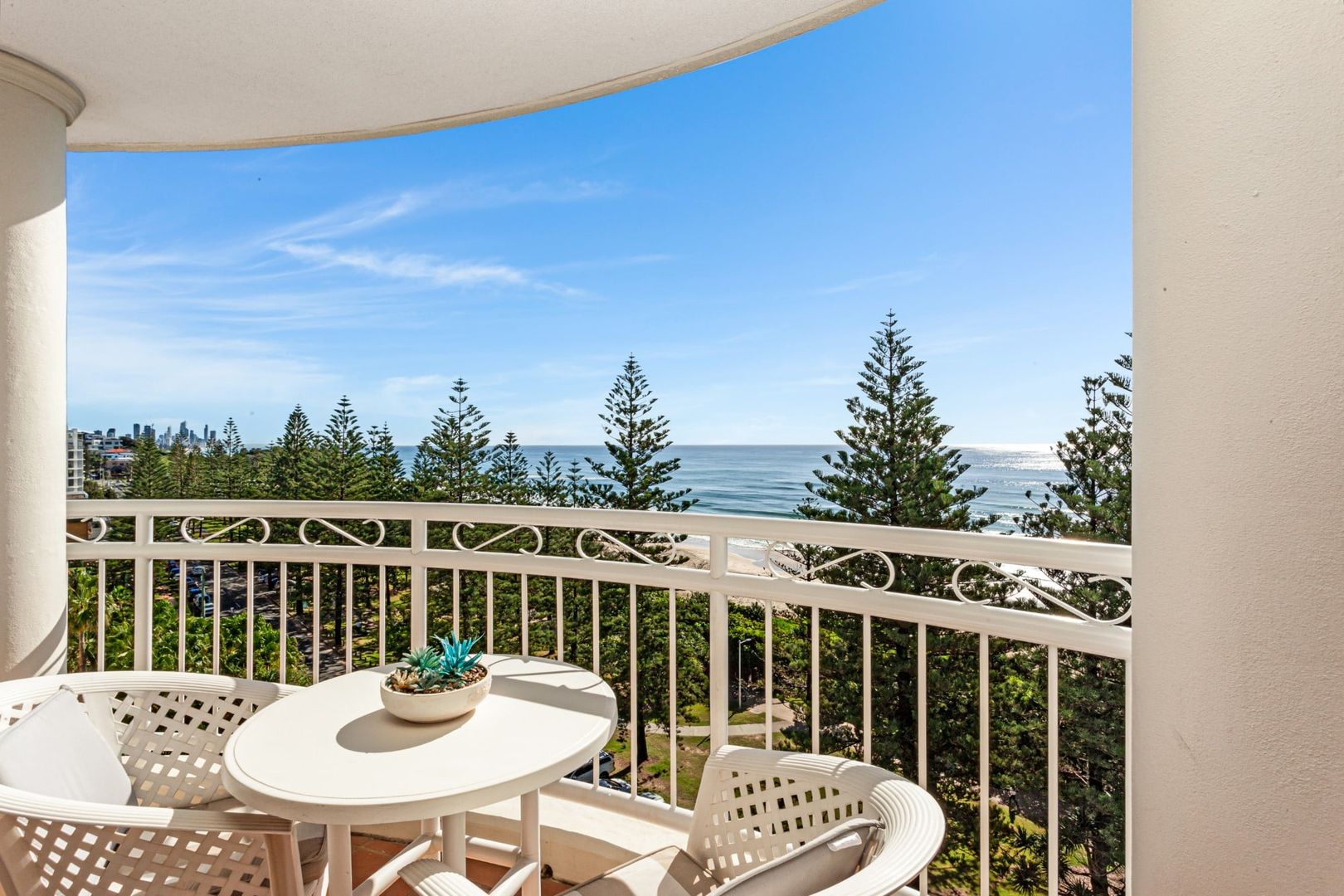 904/220 The Esplanade, Burleigh Heads QLD 4220, Image 2