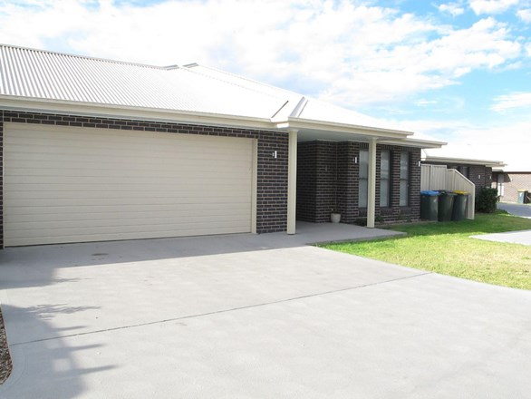 4/11 Chappell Close, Mudgee NSW 2850