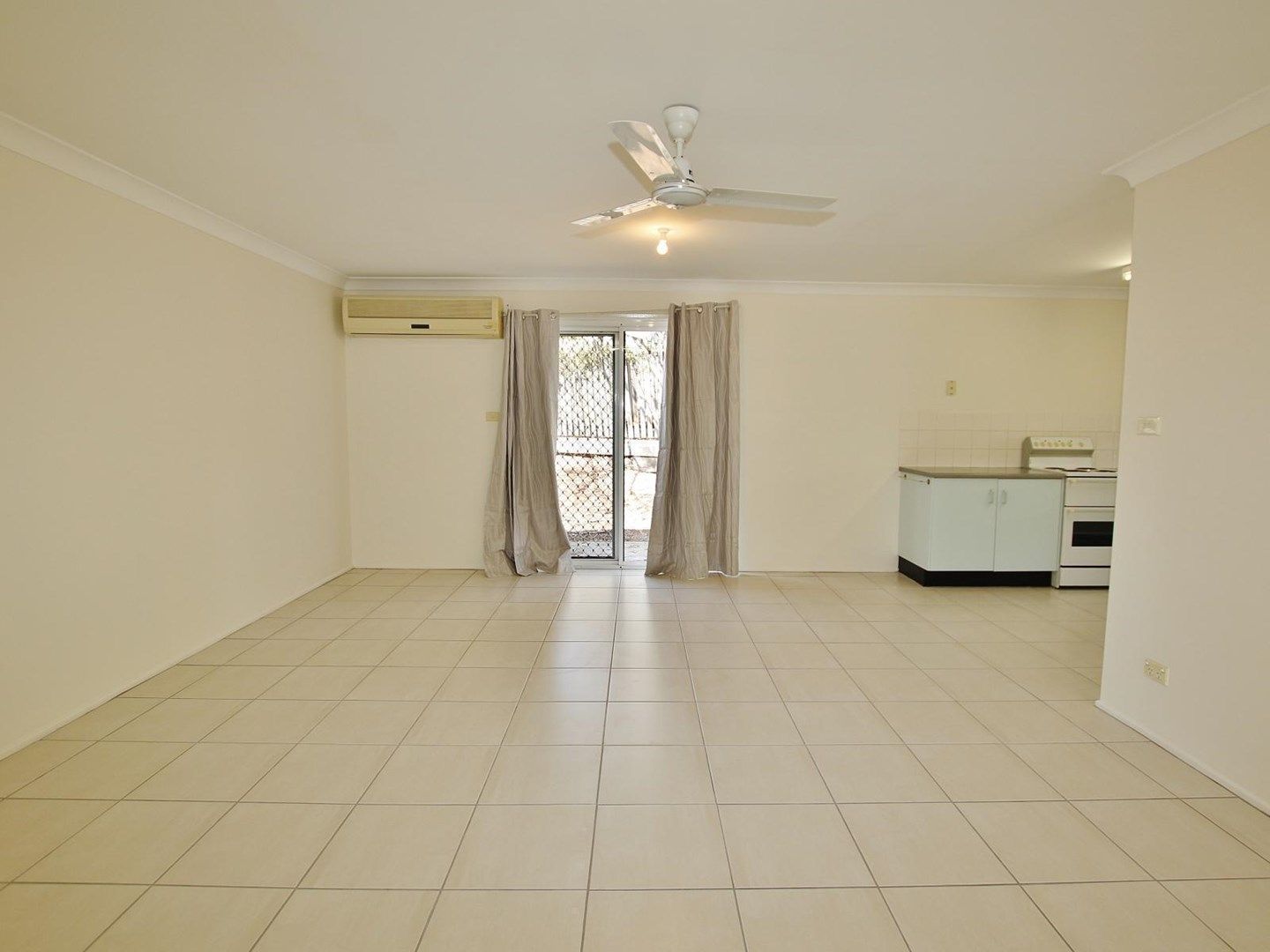 2/4 Schofield Street, The Range QLD 4700, Image 0