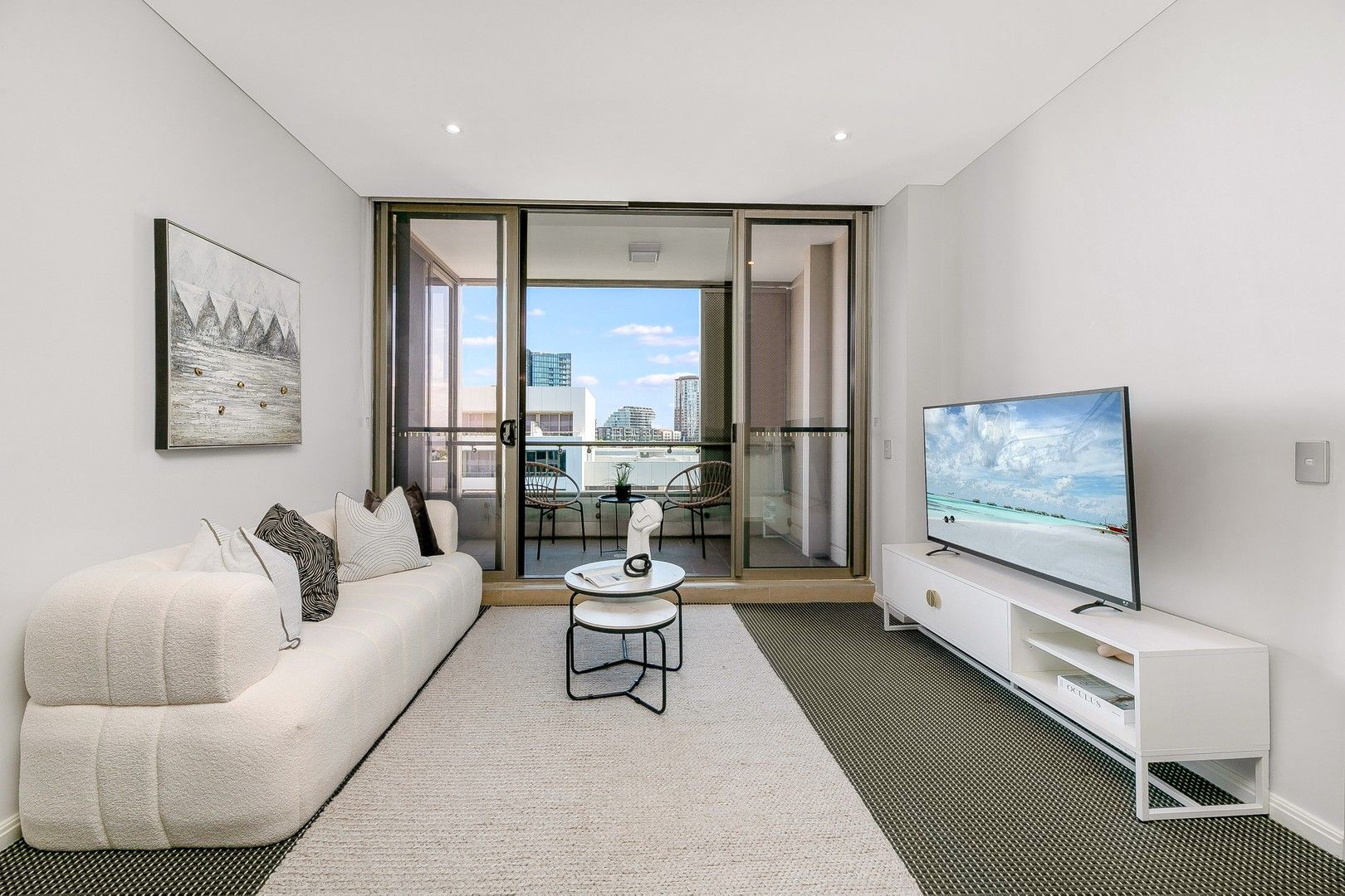 2 bedrooms Apartment / Unit / Flat in 848/10 Victoria Park Parade ZETLAND NSW, 2017