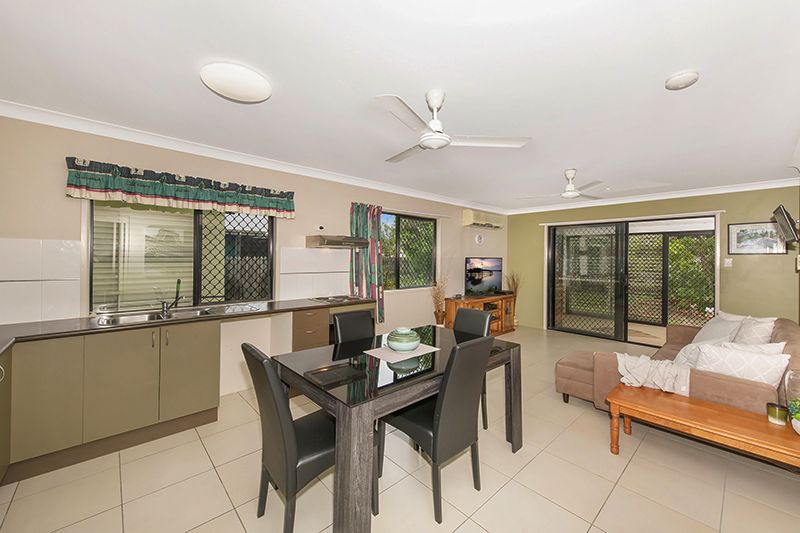 24 Wexford Cres, Mount Low QLD 4818, Image 2