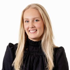 Ella Vander Sluys, Sales representative